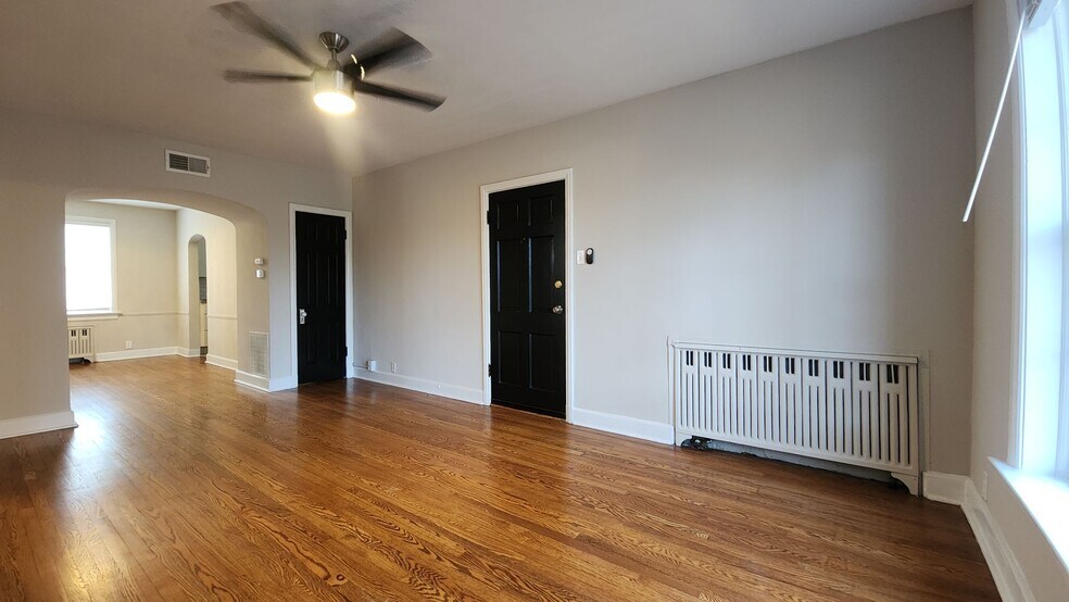 Building Photo - 7754 Kingsbury Blvd