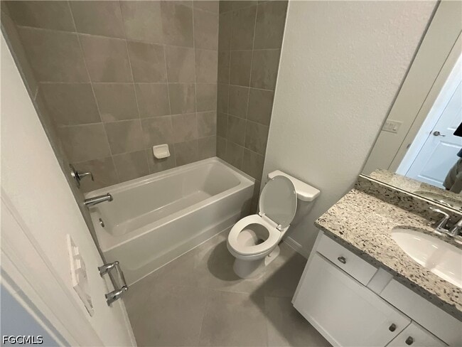 Building Photo - 14570 Palamos Cir