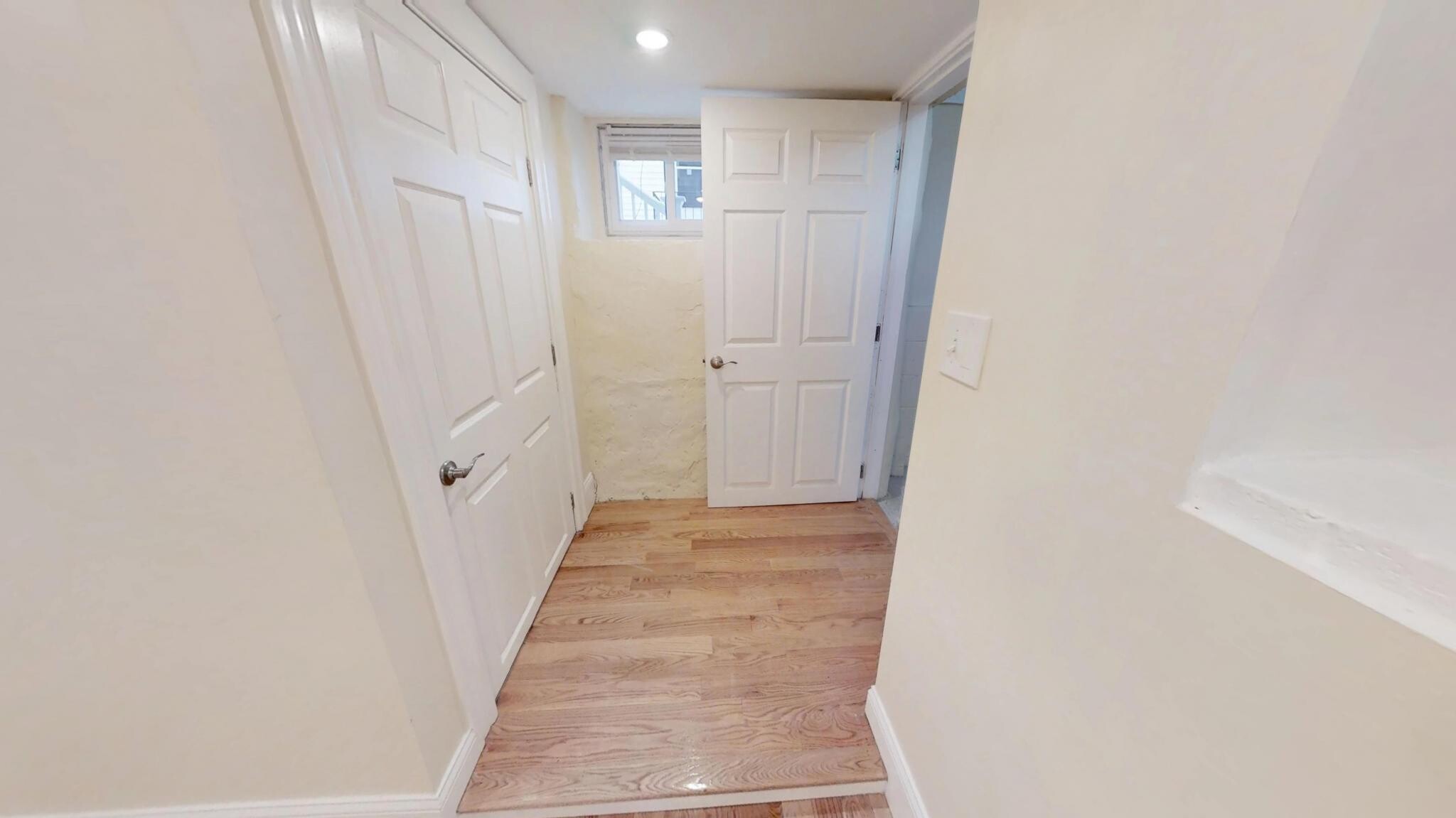 Building Photo - 219 Holland St