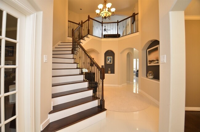 Building Photo - 1310 Wildwood Ln