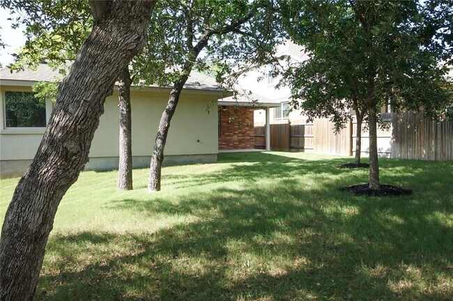 Building Photo - 3745 Bainbridge St