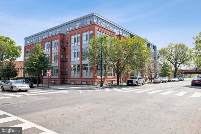 Building Photo - 900 11th St SE