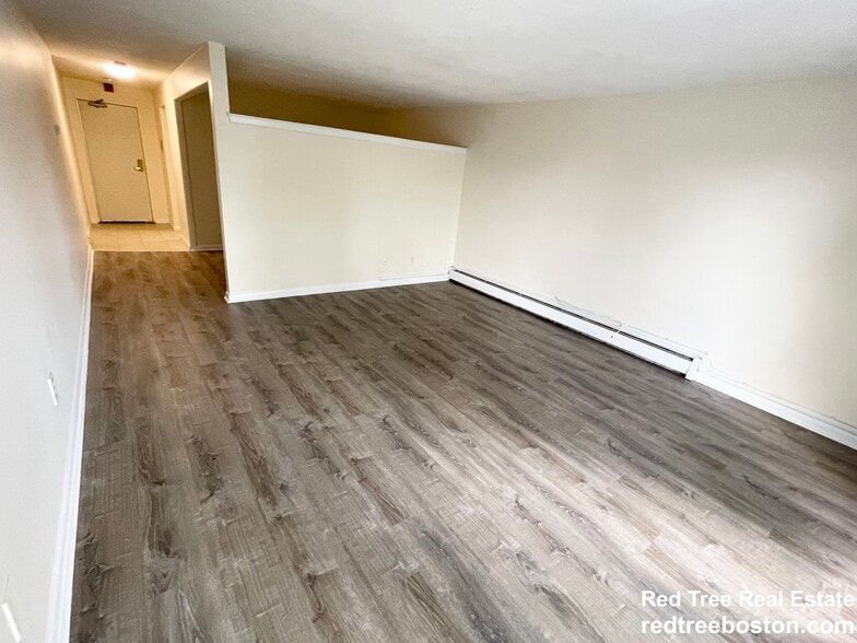 Building Photo - 245 Main St