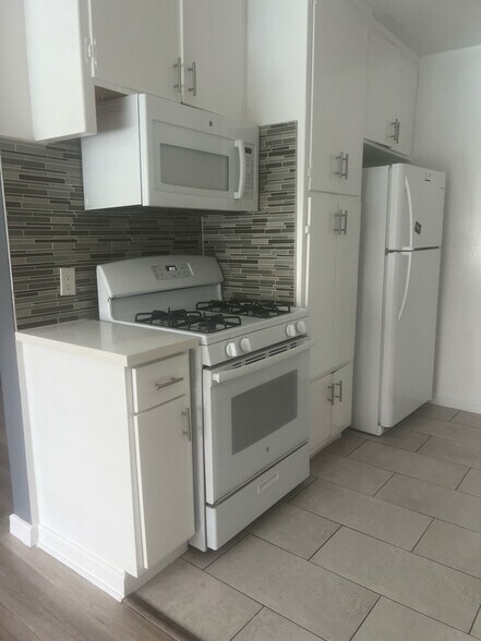 Building Photo - 502 Avenue G Ave