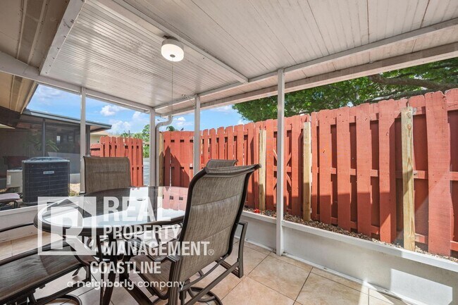 Building Photo - Luxurious Fully Renovated 2 Bed/2Bath Condo