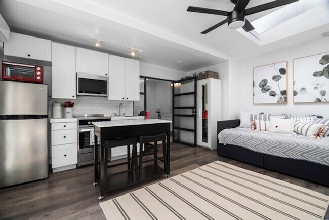Primary Photo - Stunning Furnished Mission Hills Studio w/...