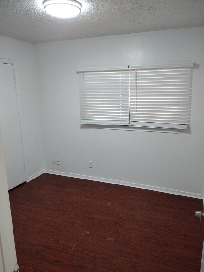 Building Photo - 6314 Village Arbor