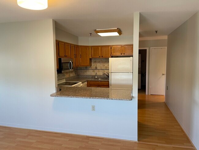 Building Photo - 51 Schuyler Ave