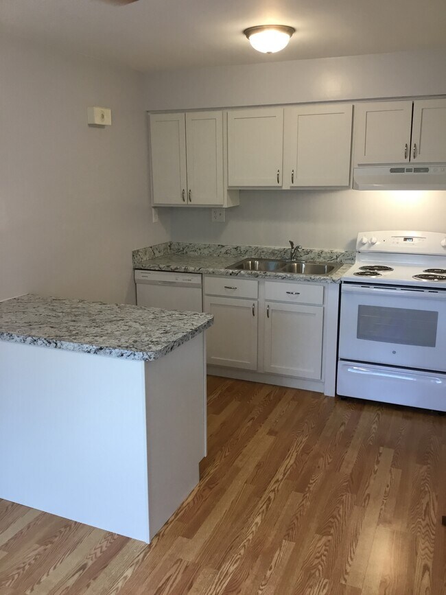 Building Photo - 6041 Stanhill Ct