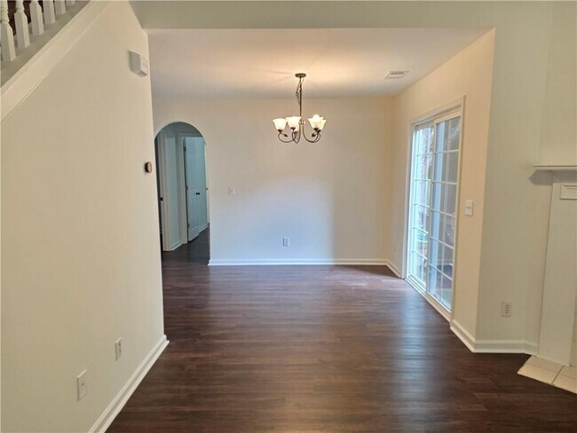 Building Photo - 172 Stoneforest Dr