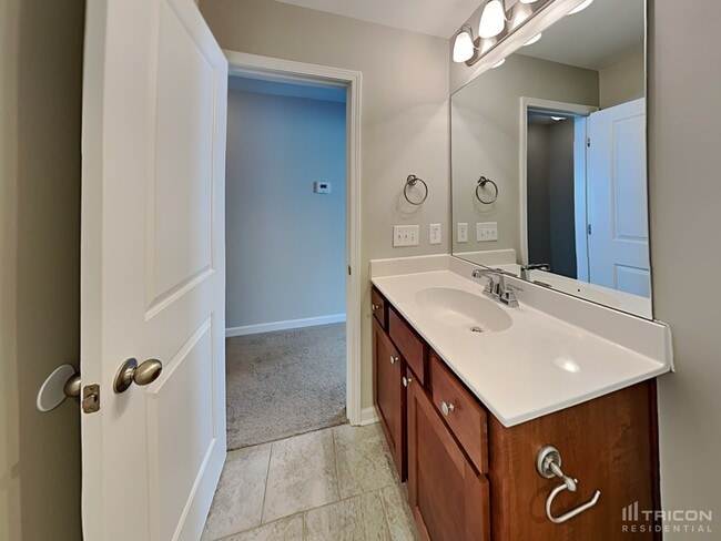 Building Photo - 205 Ashmere Ct