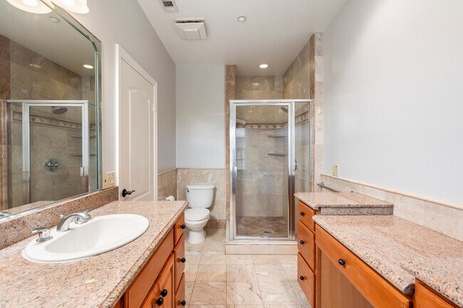 Building Photo - Three bedroom condo for lease in Arcadia