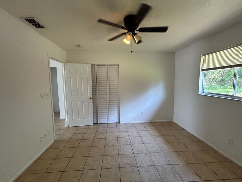 Building Photo - 4168-4170 Pine Drop Lane