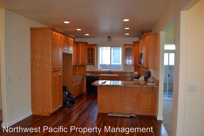 Building Photo - 3 br, 2.5 bath House - 947 Burley Hill Dri...