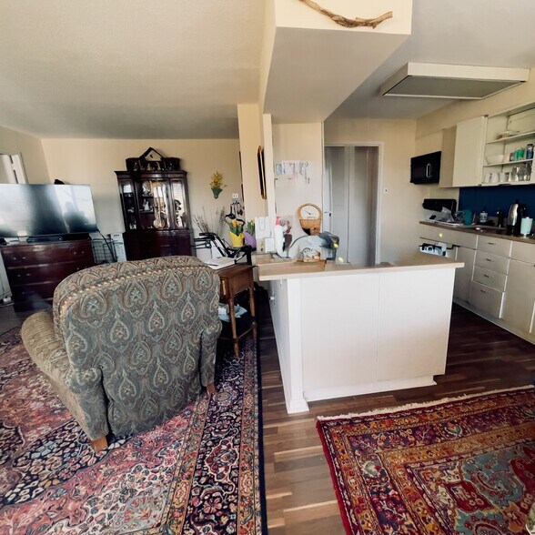 Building Photo - 1001 City Ave