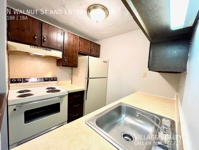 Building Photo - 312 N Walnut St