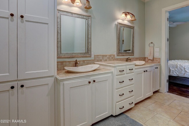 Building Photo - 108 Beaulac Ln