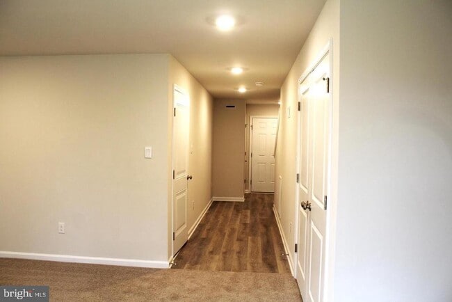Building Photo - 102 Jonagold Dr