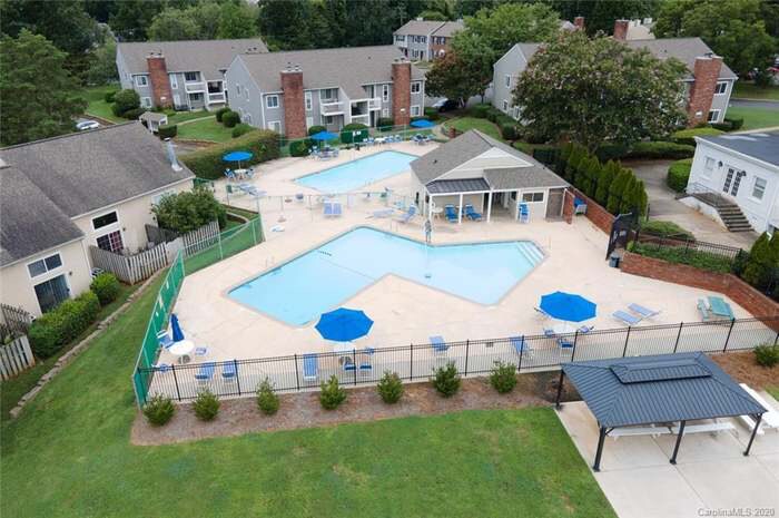 Building Photo - 3164 Heathstead Place