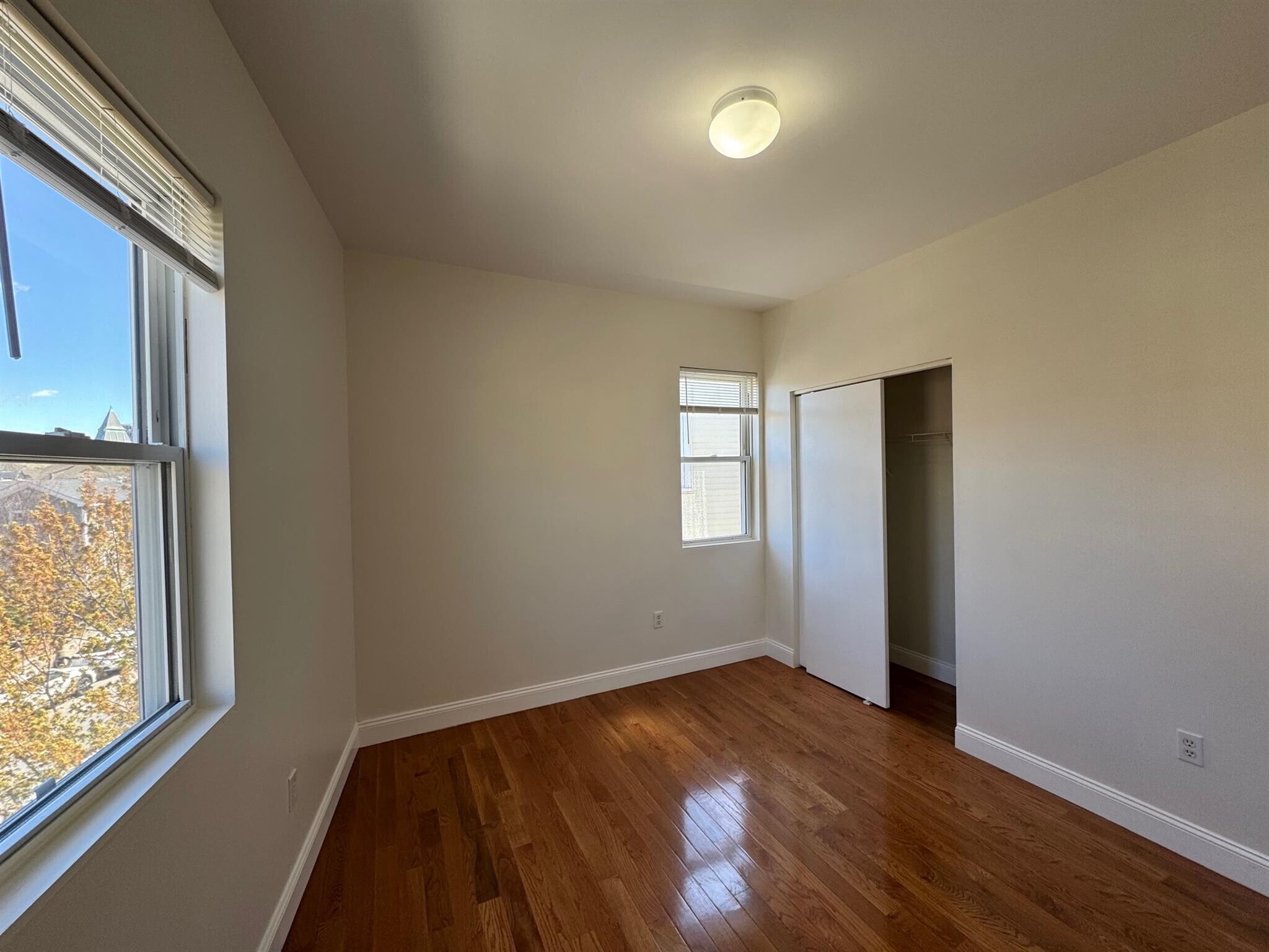 Building Photo - 356 Somerville Ave