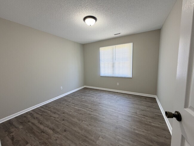 Building Photo - 3209 Deer Path Cir