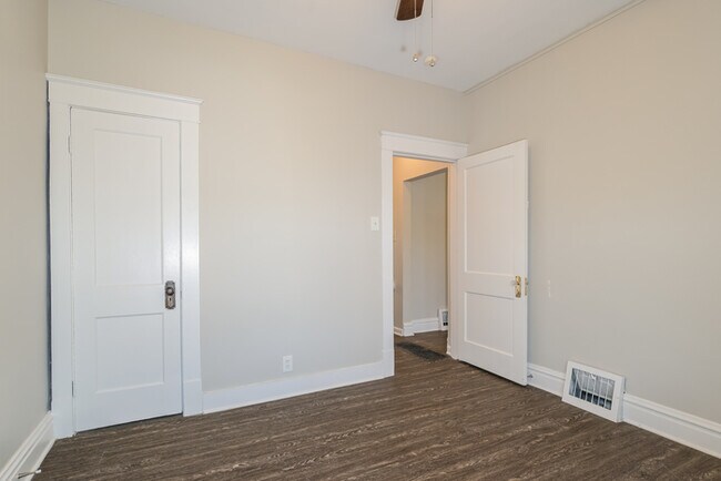 Building Photo - Fantastic 2bd/1ba home! Coming soon!