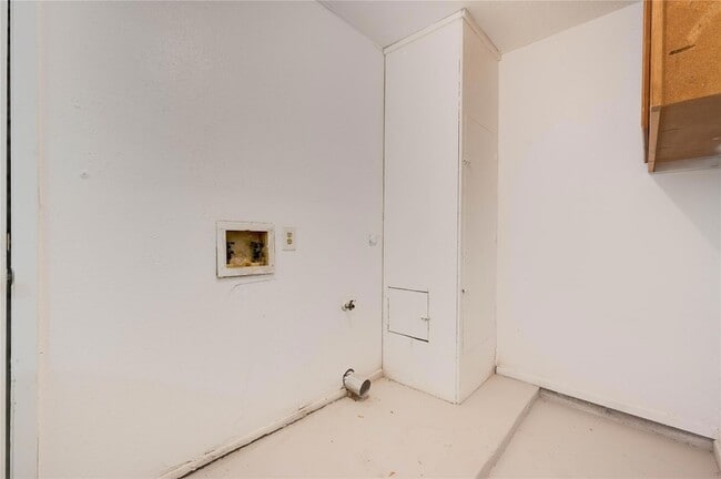 Building Photo - 706 Scenic Dr