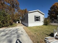 Building Photo - Mobile home for sale