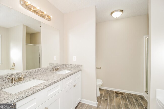 Building Photo - 4810 Country Cove Way