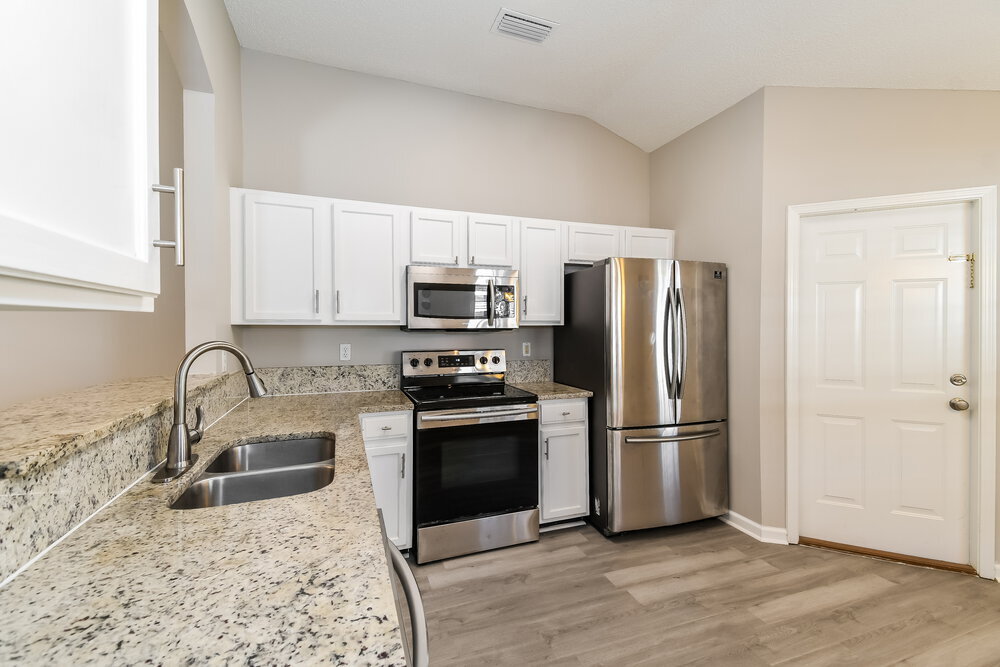 Building Photo - 2985 Mikris Dr E