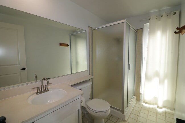 Building Photo - Beautiful 3/bedroom home in Canyon Country !