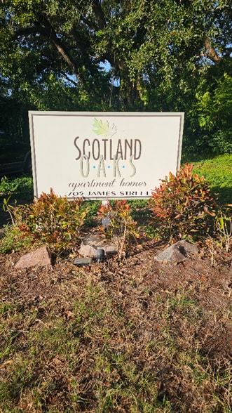 Building Photo - 705 James St