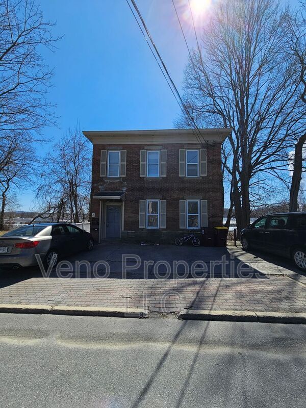 Building Photo - 43 McCrea St