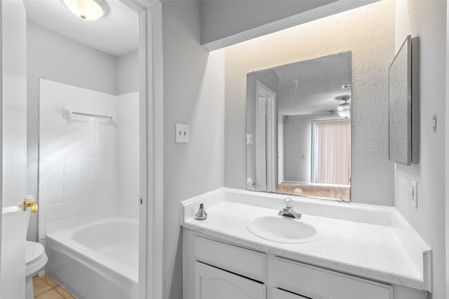 Building Photo - 2942 Heritage Colony Dr