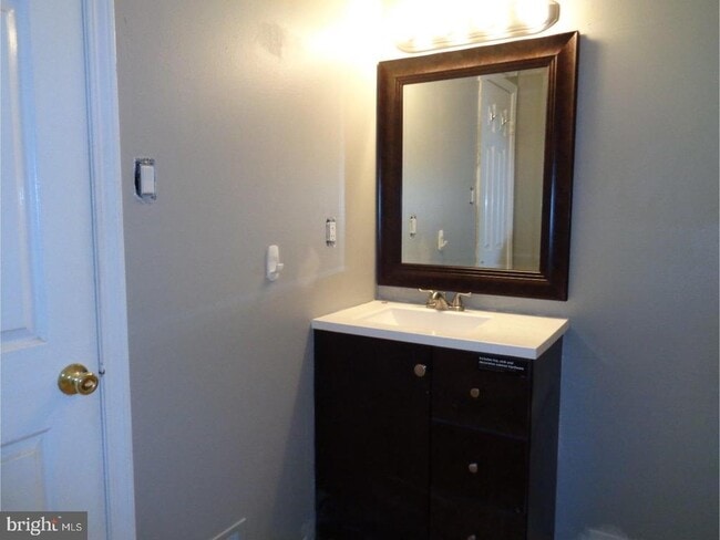 Building Photo - 101 Greenridge Cir