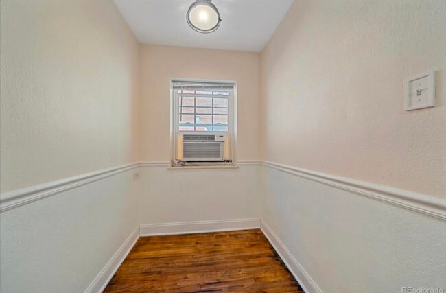 Building Photo - 955 N Washington St