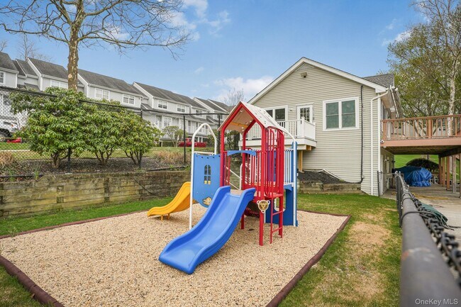 Building Photo - 113 Leeward Ln