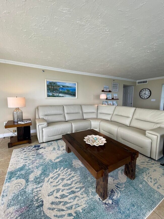 Building Photo - 3009 S Ocean Blvd