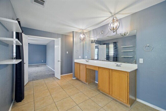 Building Photo - 12824 Basketflower Cove