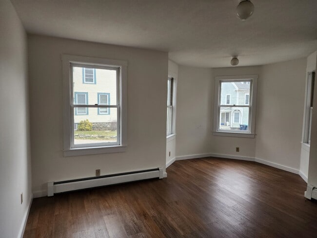 Building Photo - 73 Pleasant St