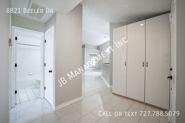 Building Photo - 8821 Beeler Dr