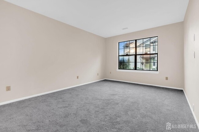 Building Photo - 2101 Bayhead Dr