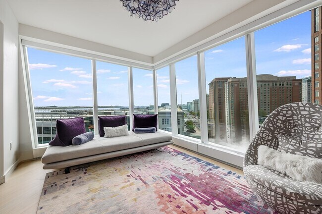 Primary Photo - 150 Seaport Blvd