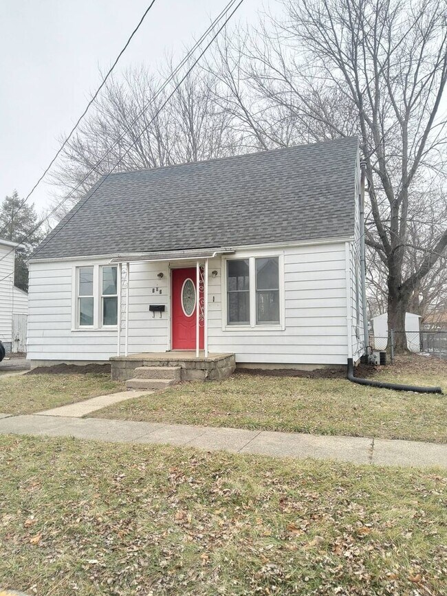 Primary Photo - 2 Bedroom Single Family Home in Syracuse!