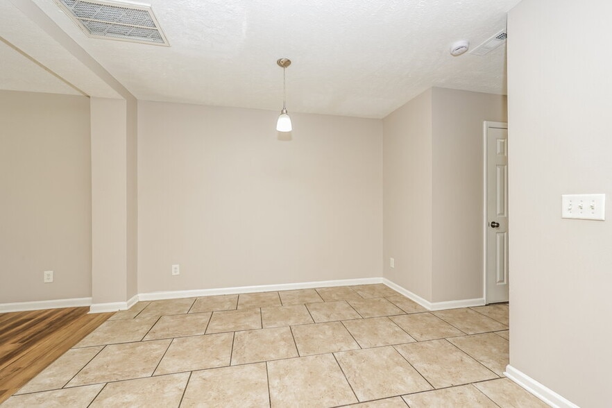 Building Photo - 118 David Bolin Dr