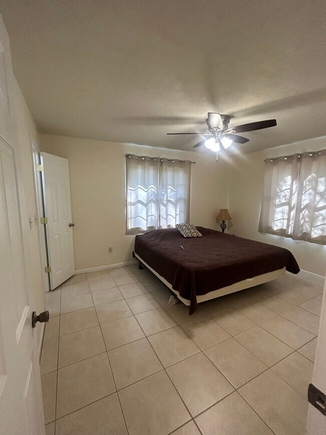 Building Photo - Springtree single family home