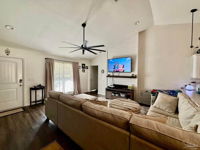 Building Photo - 5899 Cedar Tree Dr