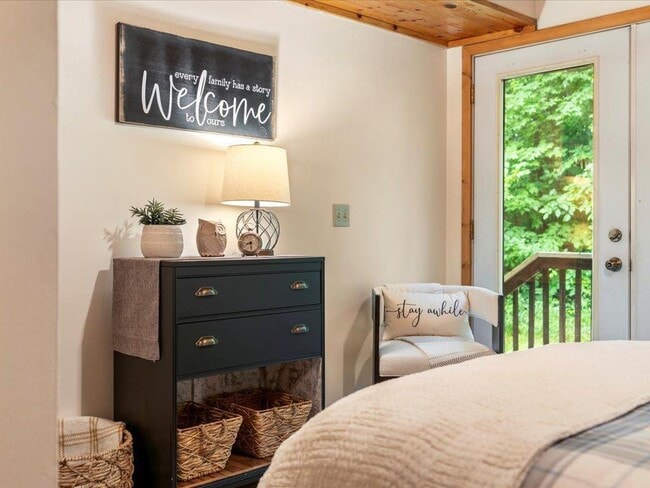 Building Photo - 29929 Aztec Cir