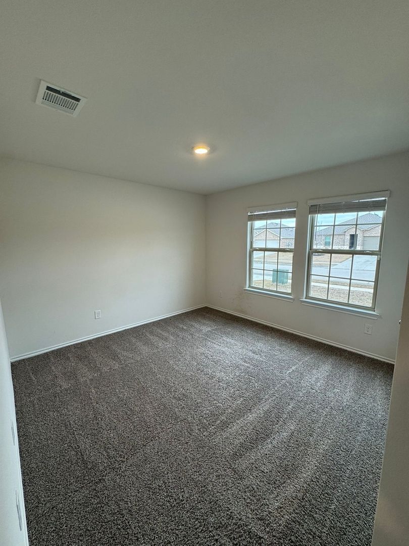 Building Photo - 912 Glover Dr