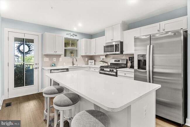 Building Photo - 312 Hammersmith Cir